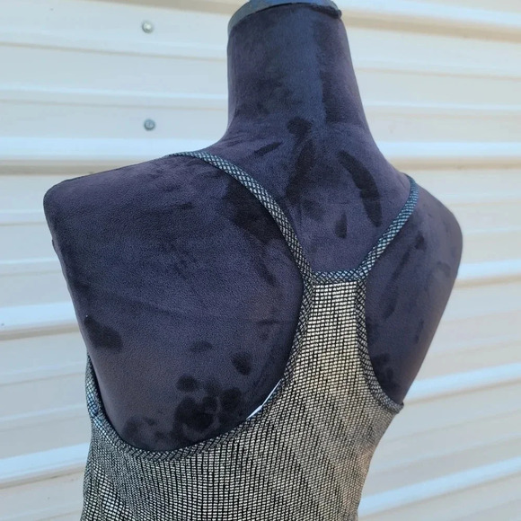 Love Culture Cropped Ruffle Silver Black Metallic Spaghetti Strap S Womens Top - Picture 2 of 12